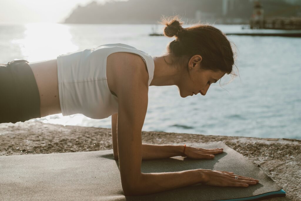 Cabinet ostéopathie hypnose hypnothérapie finistère guilvinec Hadrien Corjon ostéopathe hypnothérapeute bigouden 29 conseils gainage planche ventrale dorsale latérale renforcement musculaire lombalgie lumbago ventre plat muscle